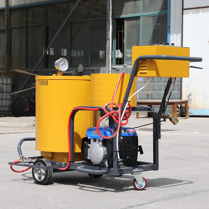 Ручная машина заделки трещин FURD FGF-60, 60 л, для дворов и тротуаров